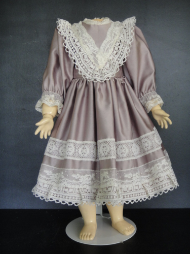 Robe JOETAÏ Pour Poupée Tonner Doll – Avec Chaussures Et Boucles D'oreilles – OOAK – France
