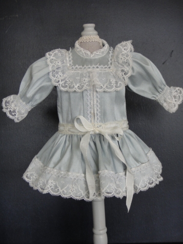 PATRON POUPEE BLEUETTE Petite Robe brodée années 1940 (1022) patron vintage