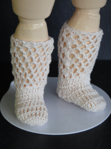 1 paire de chaussette blanche pour poupée de 35/40cm