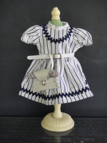Loulotte Première. 24 CM Ref. :  BO93  Puppe Creation Puppe