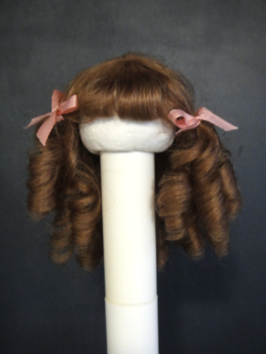 PERRUQUE CHEVEUX NATURELS chatain très clair pour poupée