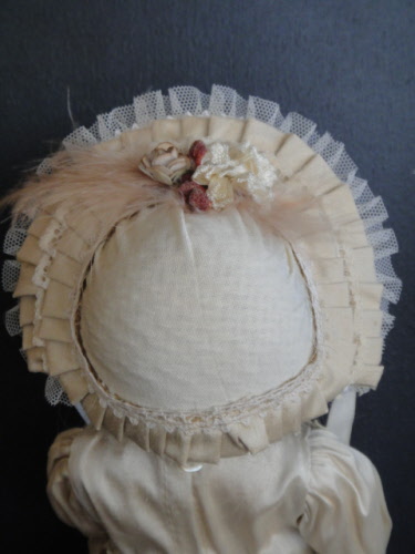 Chapeau Soie Et Dentelles Beige Pour Poupée - Tour De Tête 17-20 Cm - Georgette Bravot