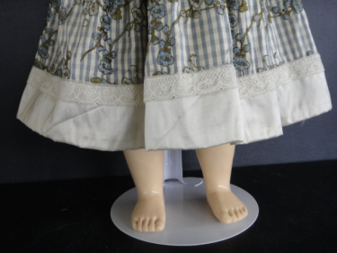 Robe Et Chapeau En Soie à Rayures Grises – Pour Poupée Ancienne