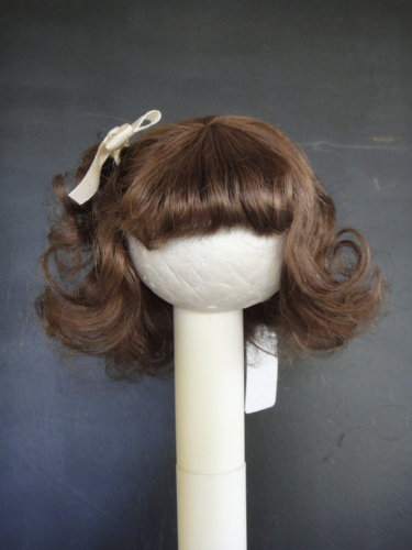 PERRUQUE chatain pour poupée en Cheveux naturels Taille 16 : 49.5 cm