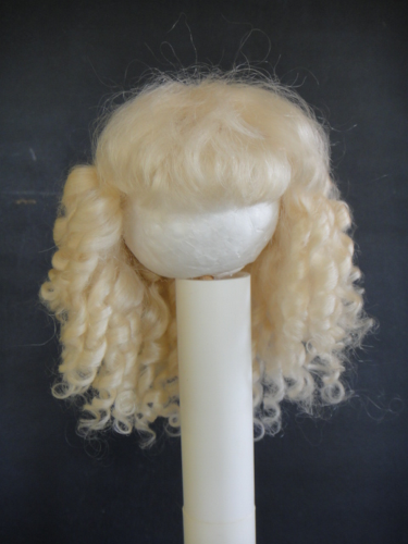 Perruque blond pale taille 4 (24 cm -9.45